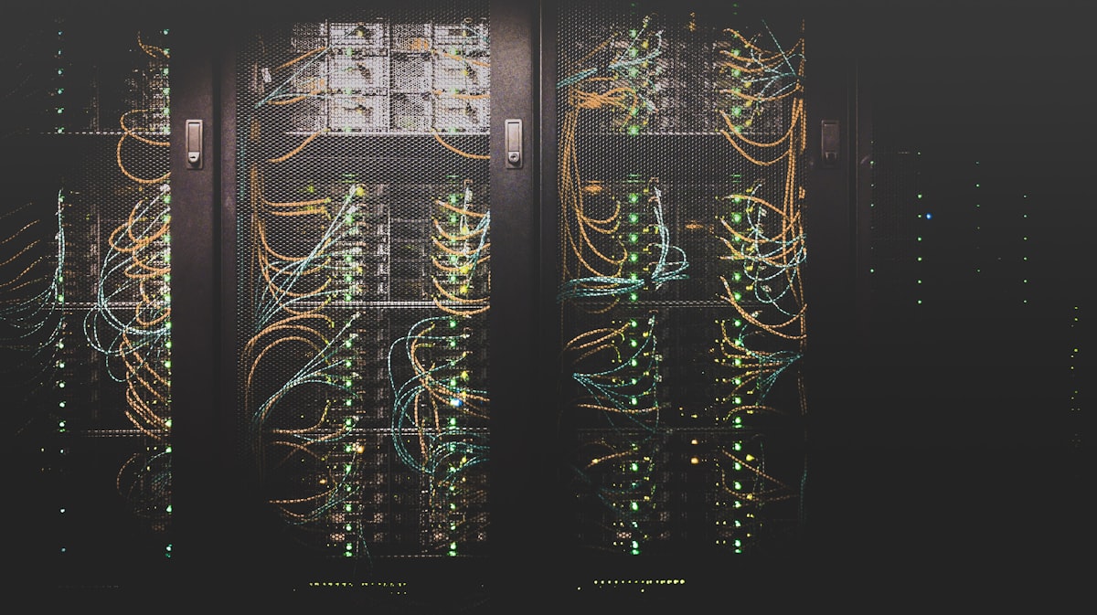 Organized data center network cabling